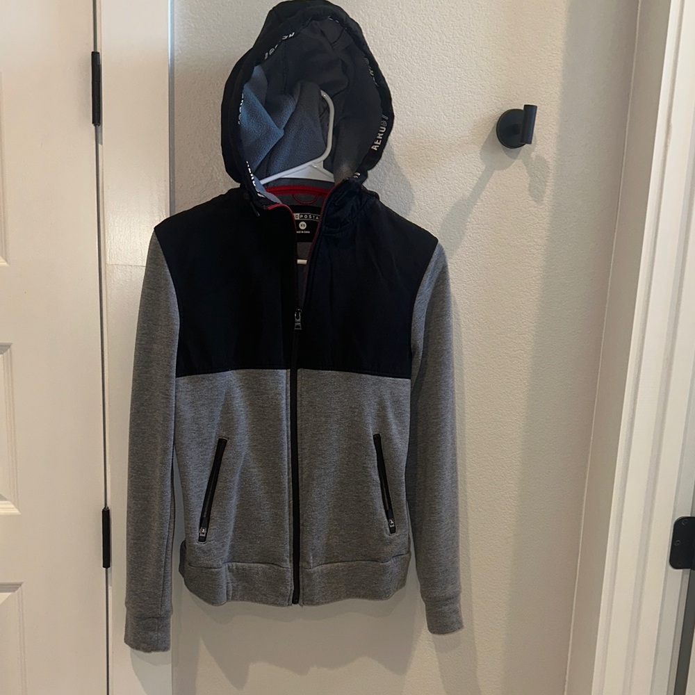 EUC Men’s Size XS X-Small Aeropostale Black and Gray Performance Jacket Coat